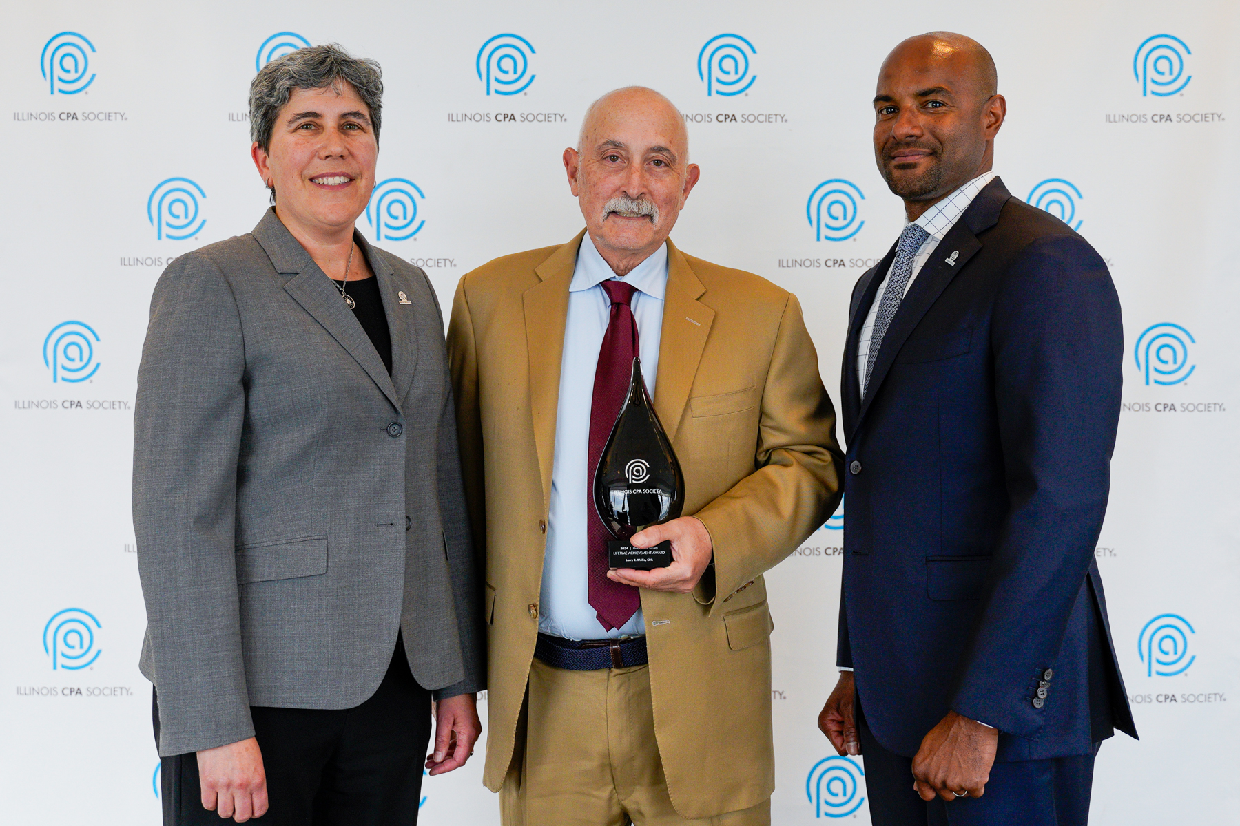 Larry Wolfe Lifetime Achievement Award